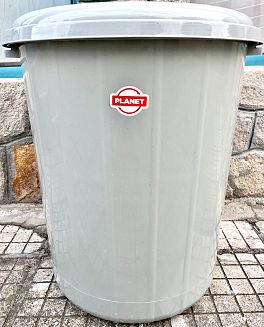 Кофа с капак сива 90 лт.