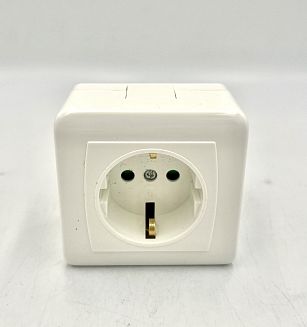 Контакт външен монтаж единичен бял