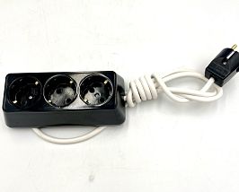 Разклонител 3-ка 1,5 метра черен