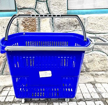 Кошница пластмасова за пазаруване с колела